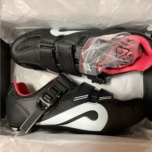 Peloton Black and Red Official Cycling Shoes 
Women’s Size 9 and Men’s Size  7
